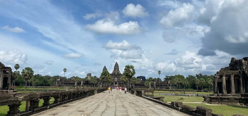 Angkor Wat : 2-Day Private Tours For Family - Day One: Banteay Srei and the Smaller Temples