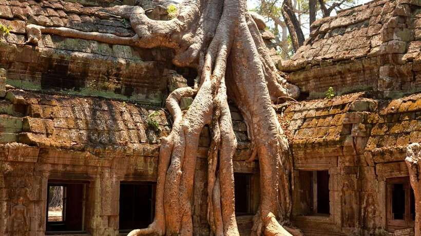 Angkor Wat: 2-Day Sunrise and Floating Village Tour - Sunrise at Angkor Wat requires an early start