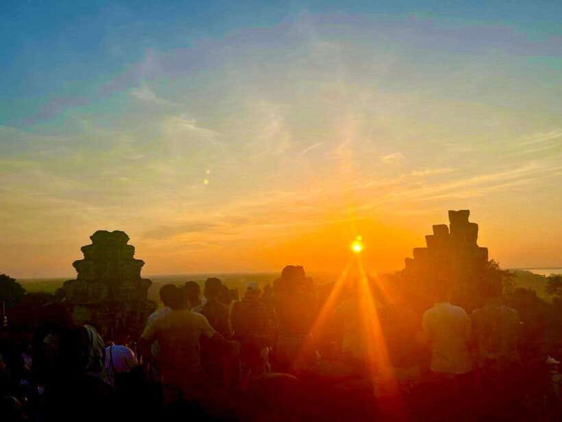 Angkor Wat, Angkor Thom, and Ta Prohm Day Trip with Sunset - Bayon Temple and its famous faces