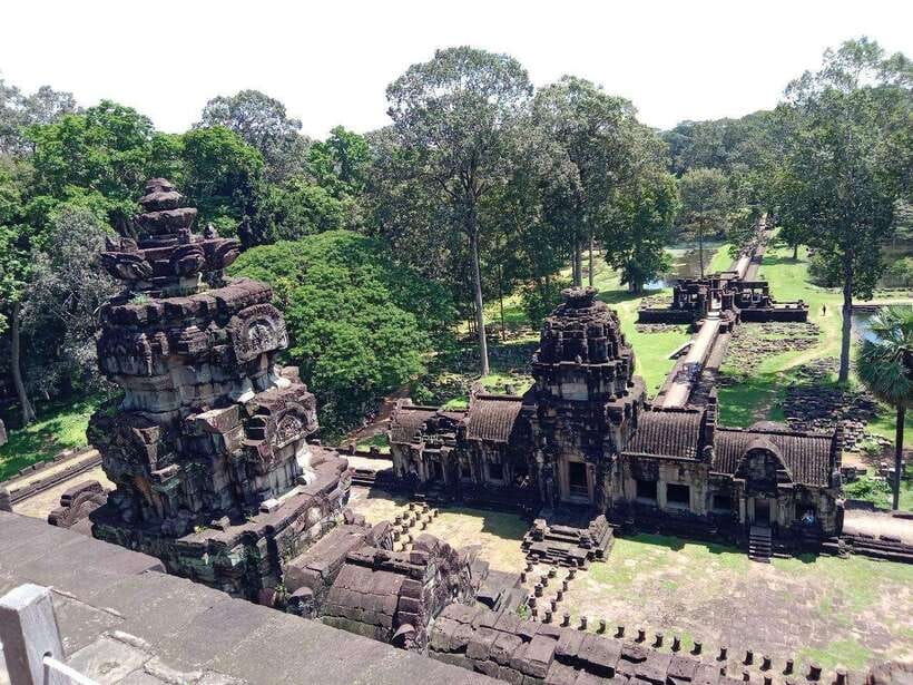 Angkor Wat, Angkor Thom, and Ta Prohm Day Trip with Sunset - Angkor Wat deserves the longest look