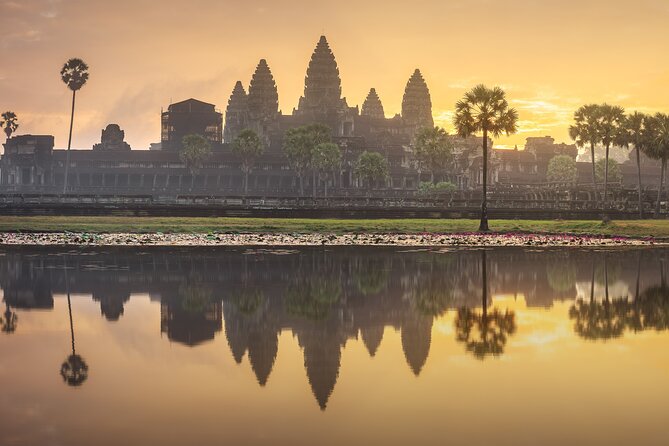 Angkor Wat at Sunrise - Exploring Angkor Wat after sunrise