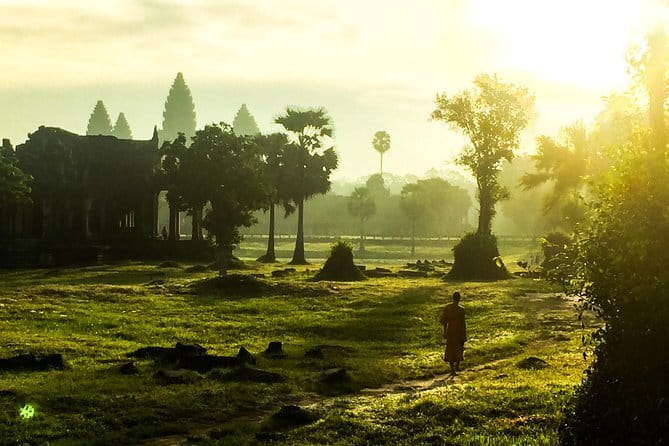 Angkor Wat & Banteay Srei 1-Day Tour - Who should book this one-day plan?