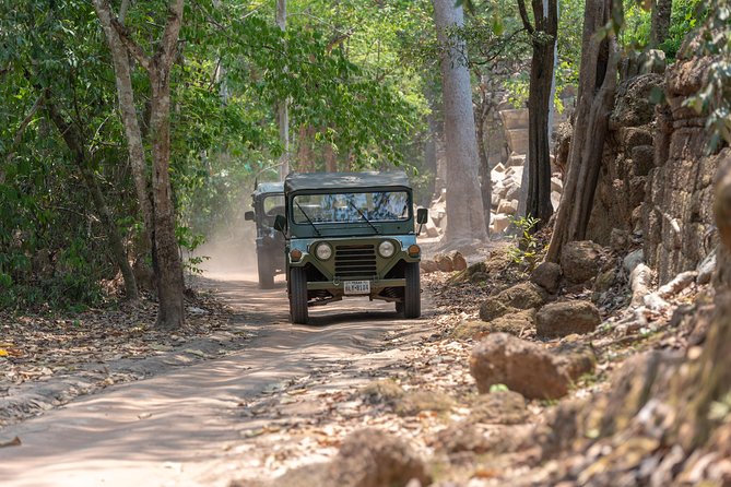 Angkor Wat by Vintage Jeep – Private Tour - Lunch beside Srah Srang
