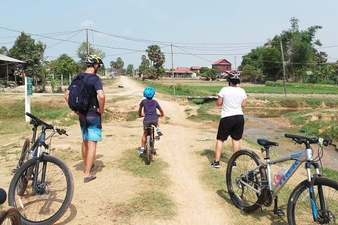 Angkor Wat Cycling Tour (20-25 km) - Optional smaller temples on the return