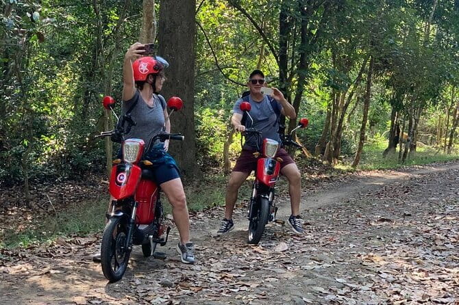 Angkor Wat Cycling Tour - The East, or Death, Gate of Angkor Thom