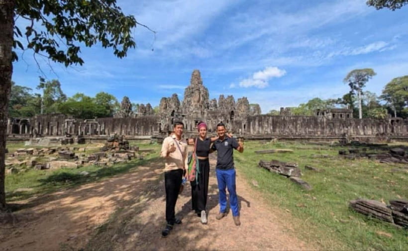 Angkor Wat Explorer – Small Group Highlights Tour - Angkor Thom and the South Gate procession