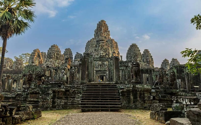 Angkor Wat: Full-Day Guided Sunset Tour - The guides make the difference