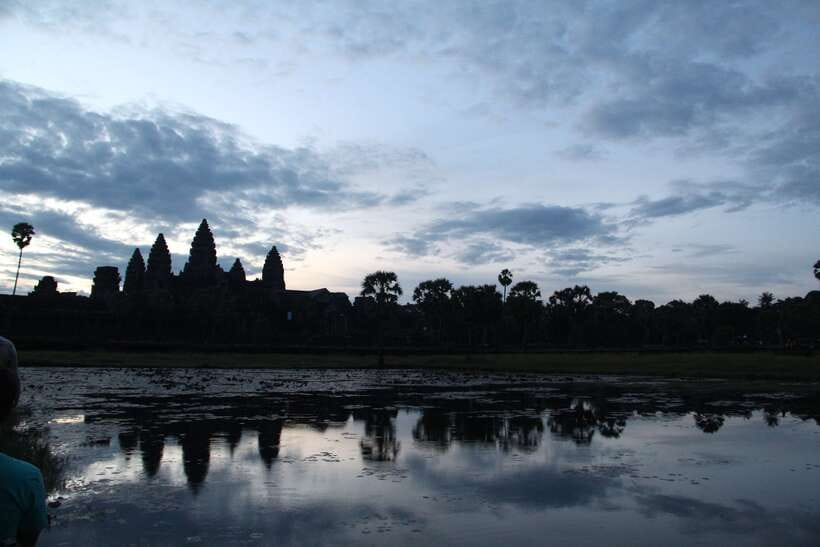 Angkor Wat Full-Day Private Tour with Sunrise - The 5:00 AM departure and temple pass