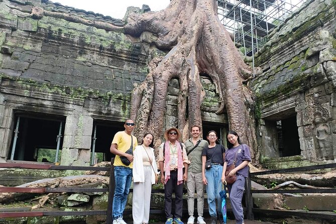 Angkor Wat full Day 'Small Group with sunset & Tour Guide - Banteay Kdei and the beauty of decay