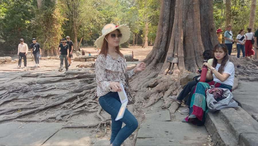 Angkor Wat Guided Joint-in Tour - The heat, walking, and return to Siem Reap
