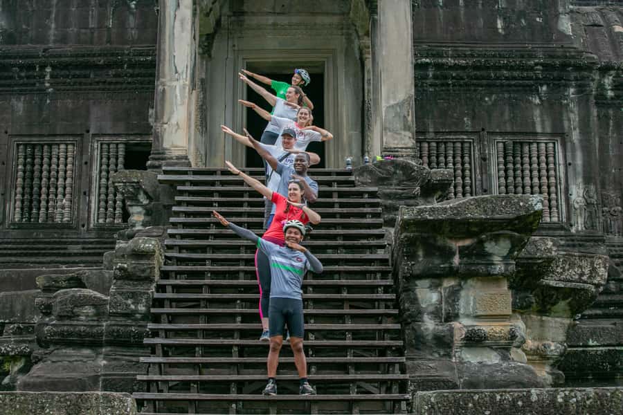 Angkor Wat: Guided Sunrise Bike Tour w/ Breakfast and Lunch - Bayon and the ancient city of Angkor Thom