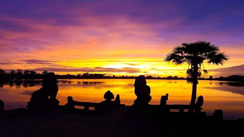 Angkor Wat Guided Sunrise Tour - Practical advice for a smoother morning