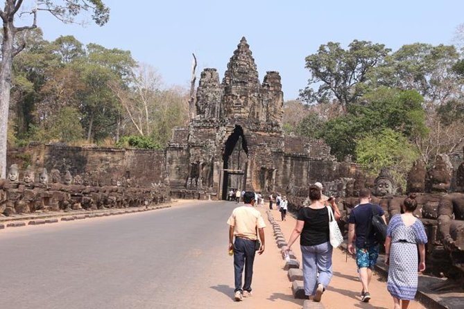 Angkor Wat highlight Tour From Sunrise -Small Group - Who will enjoy this full temple day