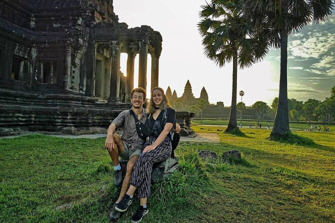 Angkor Wat Highlights 2 Days Tour with Sunrise and Sunset - Key points at a glance