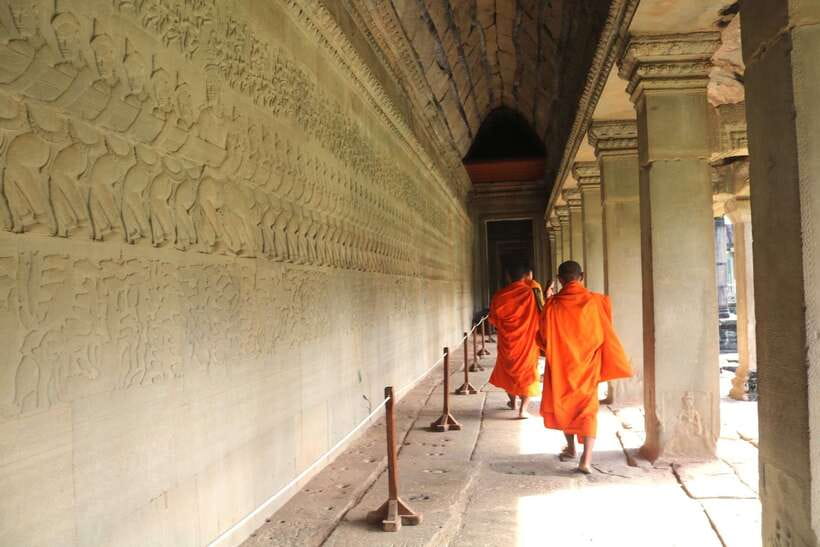 Angkor Wat: Highlights and Sunrise Guided Tour - Who should book this sunrise tour?
