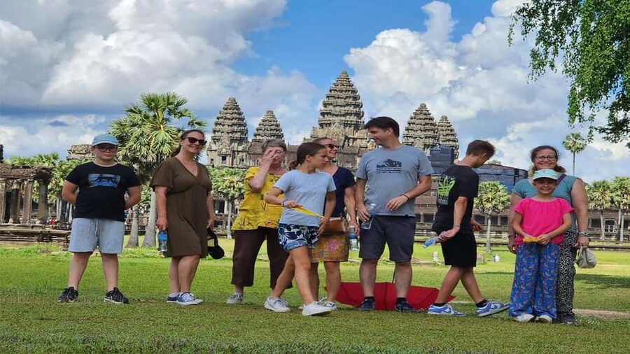 Angkor Wat Private Tuk Tuk Tour from Siem Reap - Choosing the English Guide or Driver Only