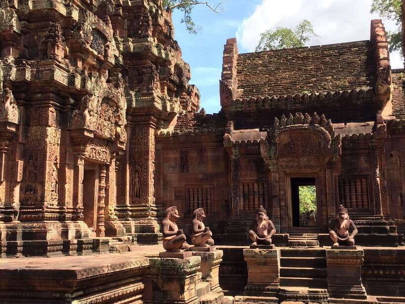 Angkor Wat, Small Circuit Private Tour with Banteay Srei - Entering Angkor Thom through the Southern Gate