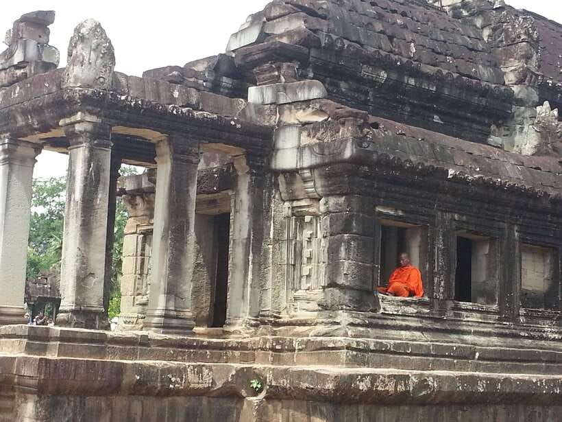 Angkor Wat, Small Circuit Private Tour with Banteay Srei - Bayon and the famous stone faces
