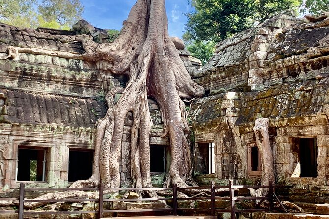 Angkor Wat Small Circuit & Sunset Tour - A short climb at Ta Keo
