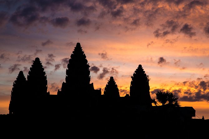 Angkor Wat Small-Group Sunrise Tour from Siem Reap - Passing through Angkor Thom’s South Gate