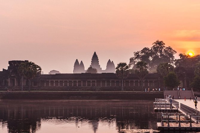 Angkor Wat Small-Group Sunrise Tour from Siem Reap - Ta Prohm’s trees and ruined galleries
