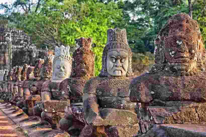 Angkor Wat: Small-Group Tour with Balloon Ride and Lunch - Crossing Angkor Thom’s South Gate