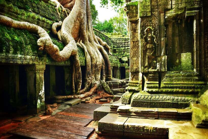 Angkor Wat: Small-Group Tour with Balloon Ride and Lunch - The Terraces of the Elephants and Leper King