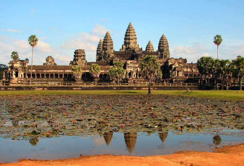 Angkor Wat: Small-Group Tour with Balloon Ride and Lunch - Lunch with Khmer food