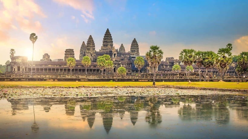 Angkor Wat Small Tour Sunrise With Private Tuk Tuk - Angkor Wat deserves the first long stop