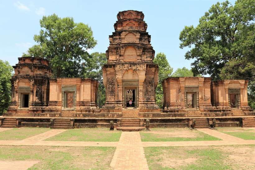 Angkor Wat: Sunrise 2.5 Days Temples & Tonle Sap-Small Group - Heat, walking, clothing, and practical limits