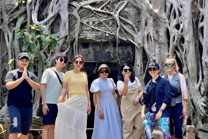 Angkor Wat Sunrise & 3 Main Temples with Breakfast – Small Group - Breakfast at Srah Srang, with one small extra cost