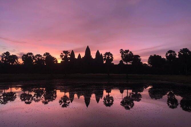 Angkor Wat Sunrise and Tonle Sap Lake 1.5 Days - Bayon’s stone faces and Angkor Thom