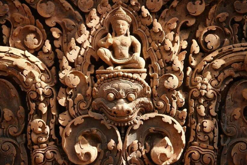 Angkor Wat Sunrise, Banteay Srei, Bayon & Ta Prohm Temple - Who should book this day tour?