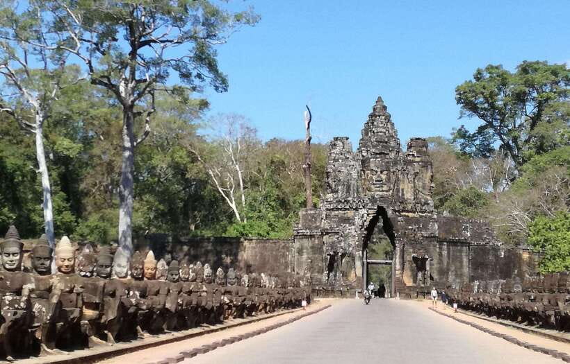 Angkor Wat Sunrise by Vintage Jeep – Private Tour - Who should book this Angkor morning