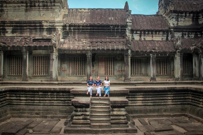 Angkor Wat Sunrise Experience with Breakfast - Bayon And Its Stone Faces
