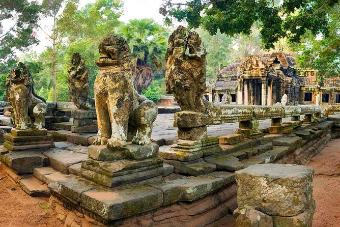 Angkor Wat: Sunrise or Sunset Tours with Tuk Tuk - Angkor Thom South Gate in just 15 minutes
