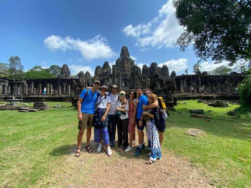 Angkor Wat Sunrise Shared Tours: Bayon-Ta Prohm-Banteay Srei - The early start at Angkor Wat