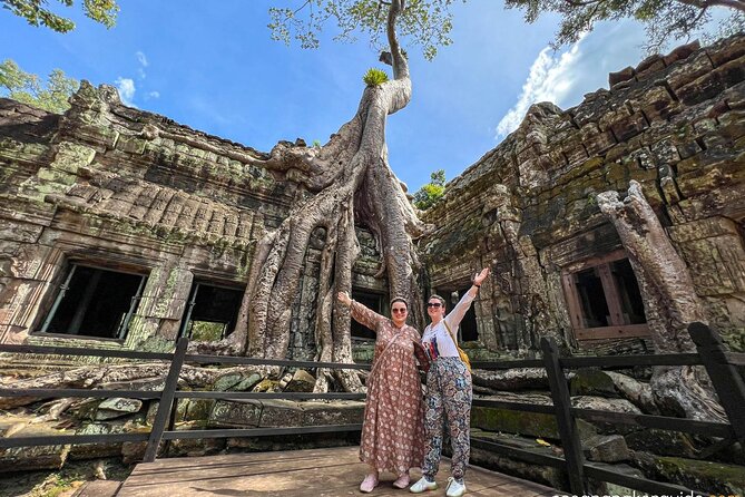 Angkor Wat Sunrise Small Group Tour With Breakfast - Bayon and the stone faces of Angkor Thom