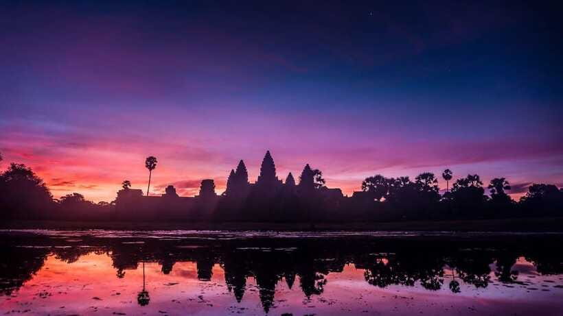 Angkor Wat: Sunrise: Ta Prohm and Bayon Temple Tour - What to bring and who should book