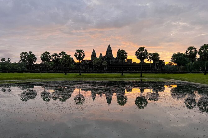 Angkor Wat Sunrise Tour By E-Bike Experience With Breakfast Included - Why an e-bike works well at Angkor
