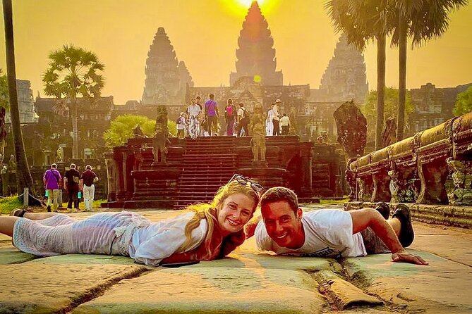 Angkor Wat Sunrise tour with Small - Group and Guide tours - Ta Keo: a stark pyramid with a physical challenge