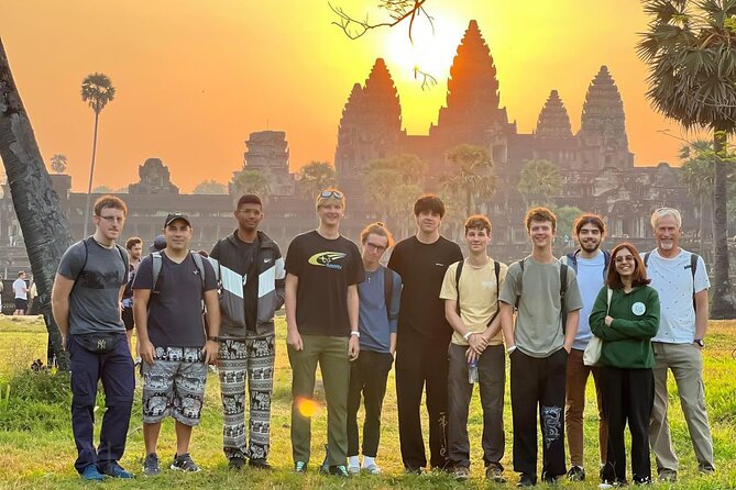Angkor Wat Sunrise tour with Small - Group and Guide tours - Clothing, walking, and what to bring