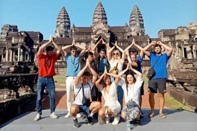 Angkor Wat Sunset Small Group Tour with Lunch Included