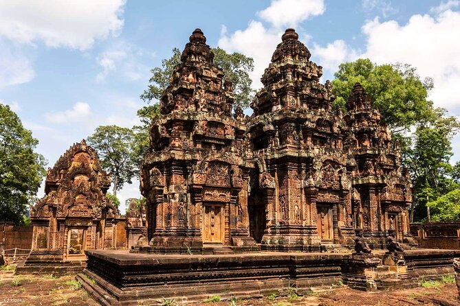 Angkor Wat, Ta Promh, Banteay Srei, Bayon temples Private Tour - Pre Rup and the planned sunset pause