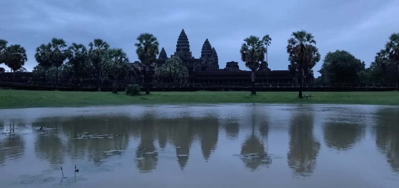 Angkor Wat Temples Car Tour: multi-language guide options - Key points at a glance