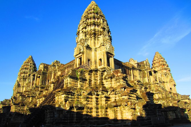 Angkor Wat Temples Tour with Entrance Ticket and Lunch - Bayon Temple And Its Smiling Faces