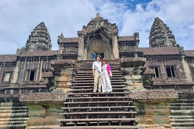 Angkor Wat Tour Deutsch | Private Führung - Ta Prohm and the Trees Taking Back the Temple