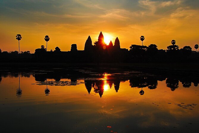 Angkor Wat Tour, Explore The Main Temples With Tour Guide - Early pickup and the road into Angkor Archaeological Park
