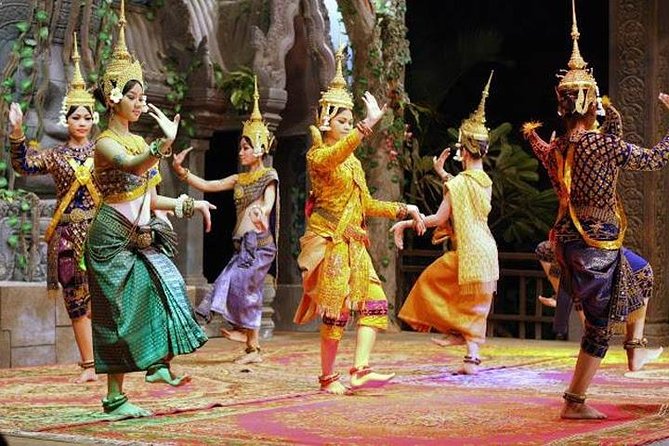 Apsara Dance Performance - Including Buffet Dinner & Hotel Pickup - The buffet: plenty of choice, mixed expectations