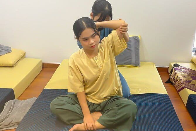 Apsara Indulgence 4 Hands Massage in Phnom Penh - Who Will Enjoy This Most